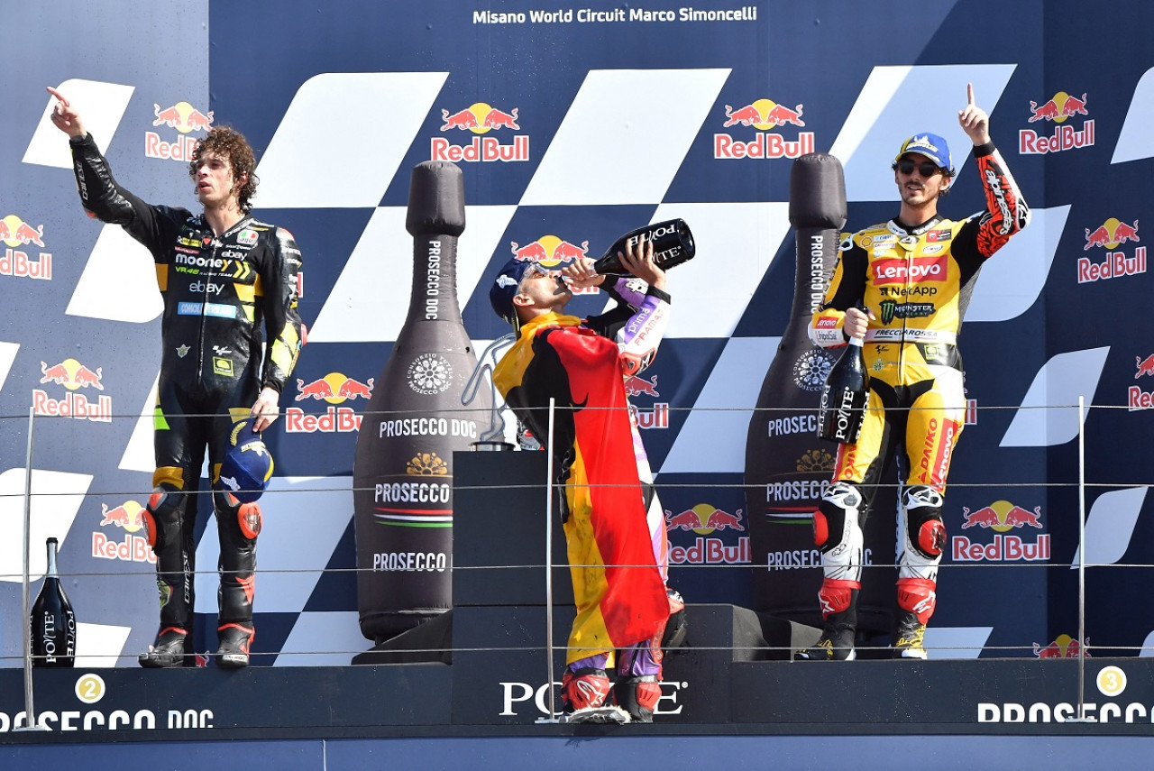 El podio del Gran Premio de San Marino. Foto: Reuters.