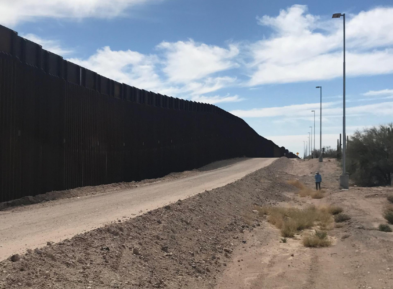 El muro en la frontera entre México y Estados Unidos. Foto: EFE