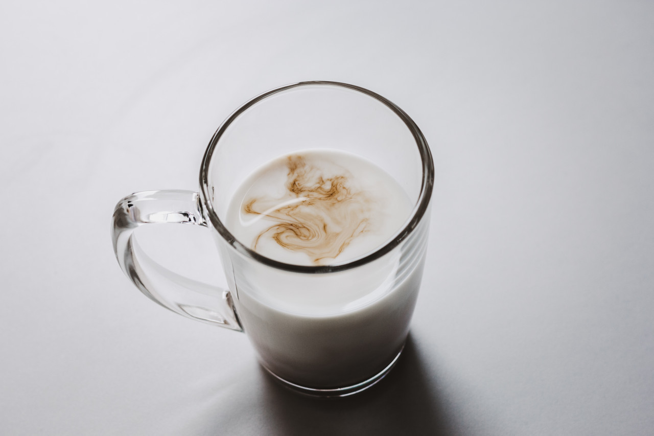 Leche caliente. Foto: Unsplash