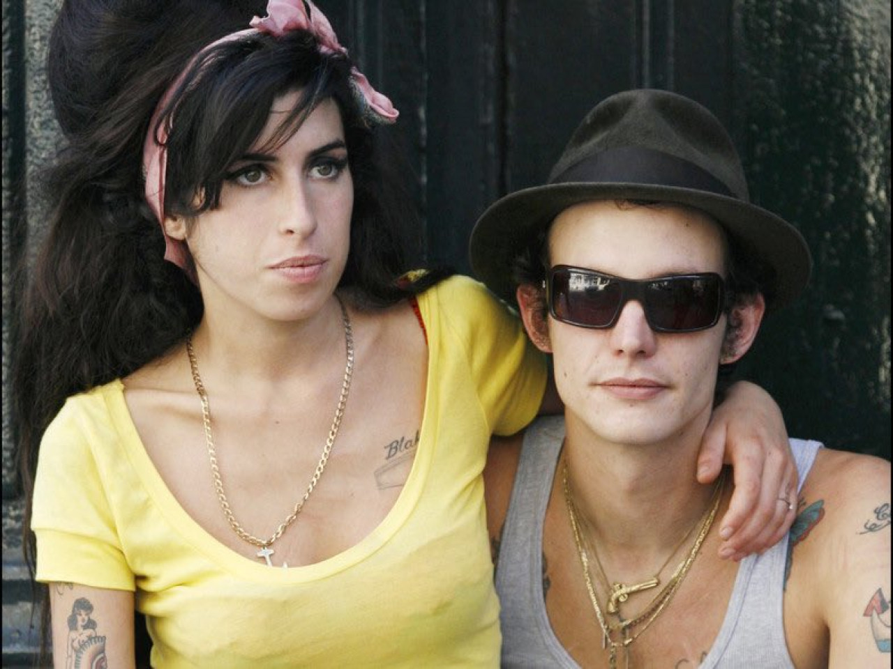 Blake Fielder-Civil y Amy Winehouse. Foto: Twitter/ @threadscurioso