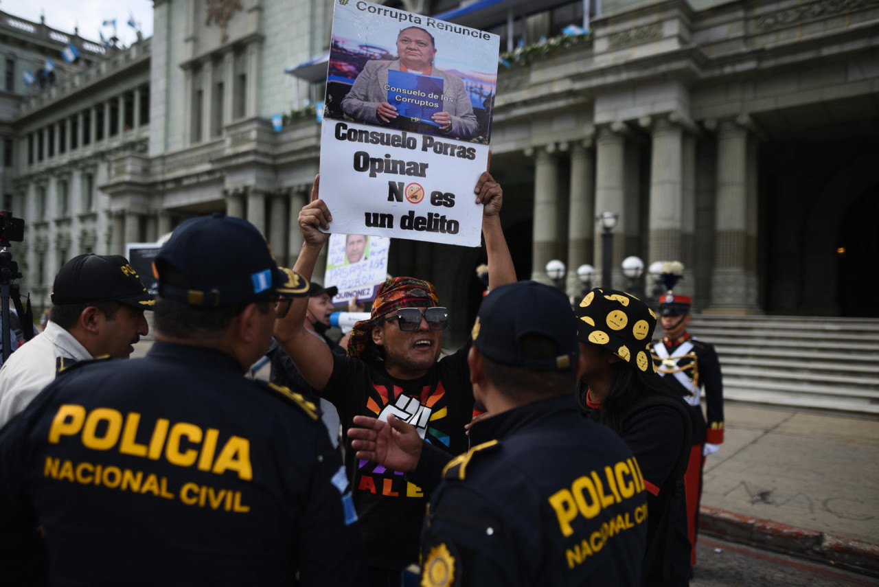 Protestas contra la Fiscalía en Guatemala. Foto: EFE.