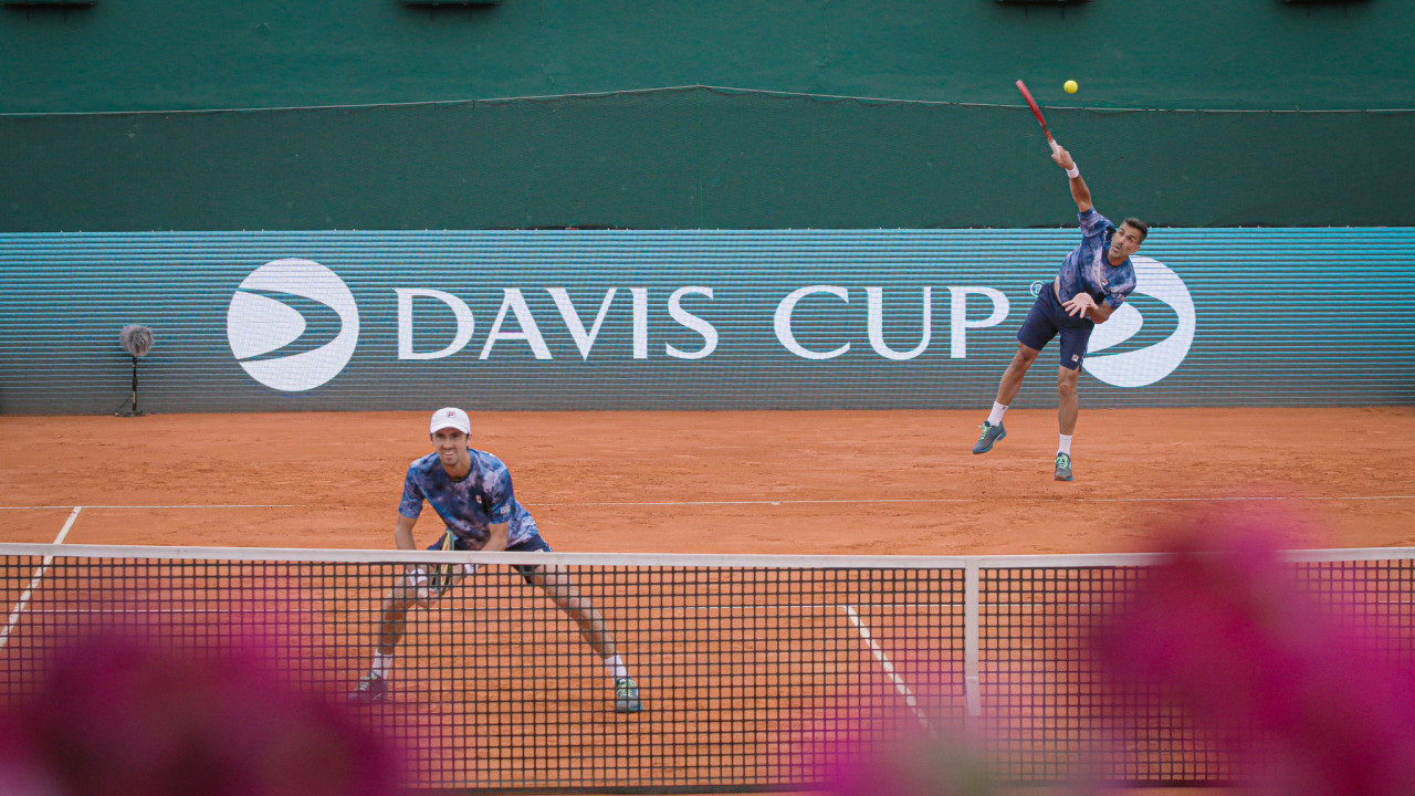 Andrés Molteni y Máximo González vencieron a Tadas Babalis y Edas Butvilas 6-4 y 6-3. Foto: NA.