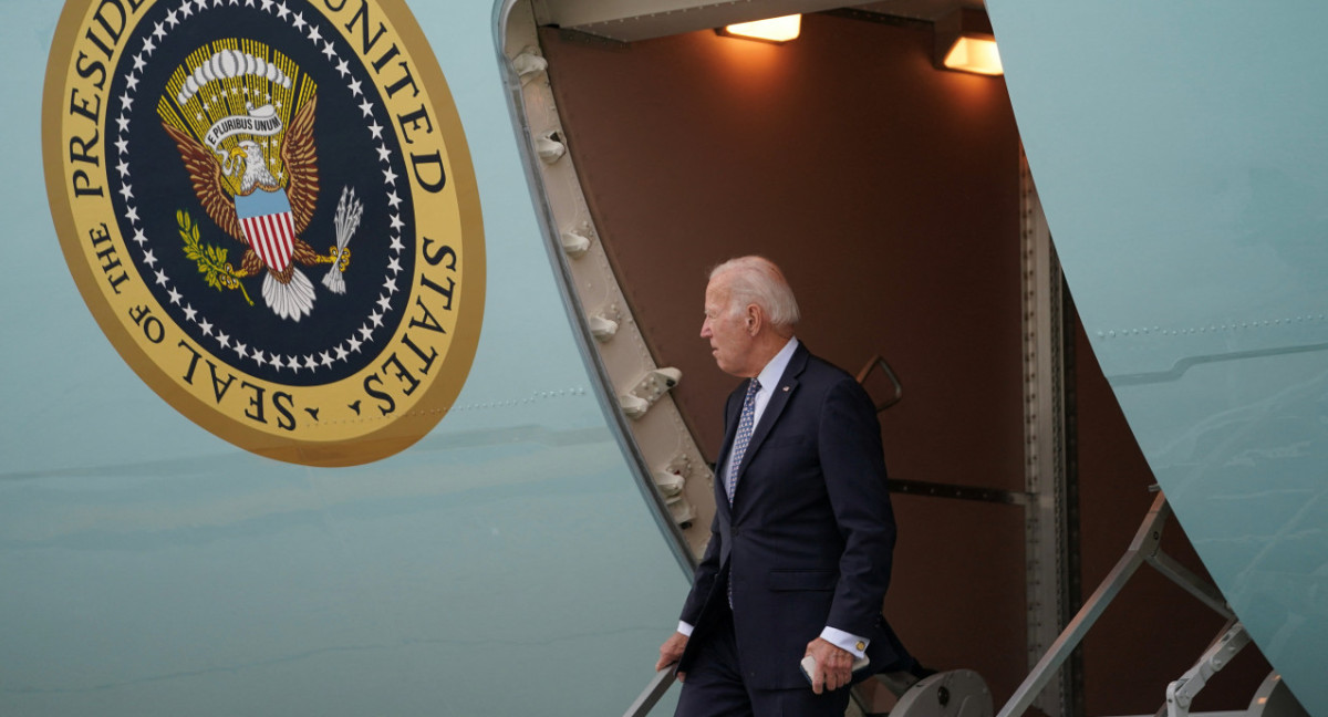 Joe Biden aterrizando en Nueva York. Foto: Reuters.