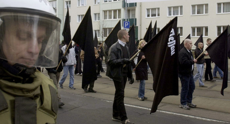 Manifestantes de ultra derecha neonazi en Alemania. Foto: NA.