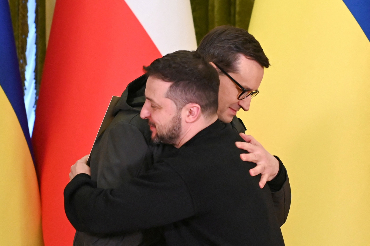 Primer ministro de Polonia, Mateusz Morawiecki y presidente ucraniano Volodimir Zelenski. Foto: NA.