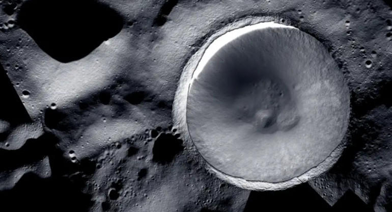 Cráter Shackleton en el polo sur de la Luna. Foto: NASA.