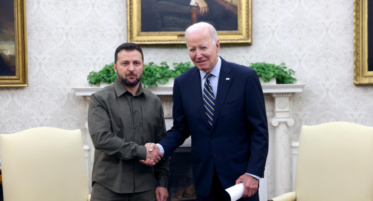 Biden anuncia 325 millones de dólares en ayuda para Ucrania. EFE