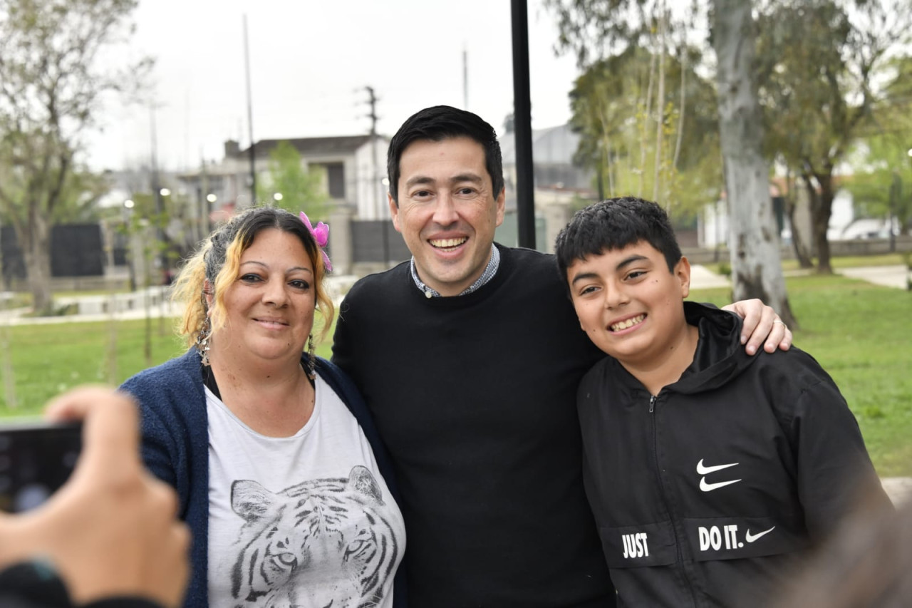 Se realizó el festejo del día de la primavera y del estudiante en Malvinas Argentinas