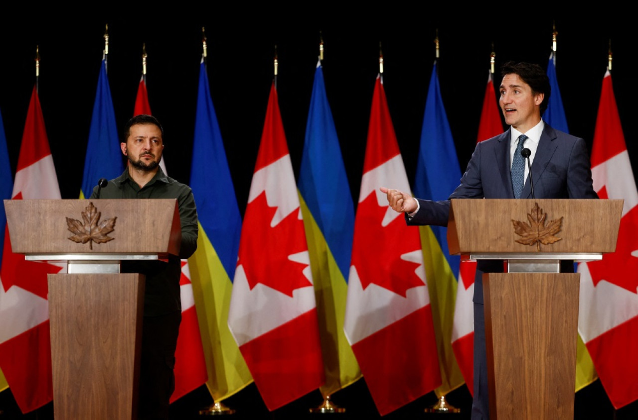 El presidente de Ucrania, Volodimir Zelenski, y el primer ministro de Canadá, Justin Trudeau. Foto: Reuters.