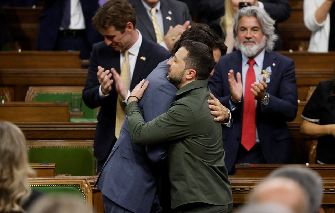 El presidente de Ucrania, Volodimir Zelenski, y el primer ministro de Canadá, Justin Trudeau. Foto: Reuters.