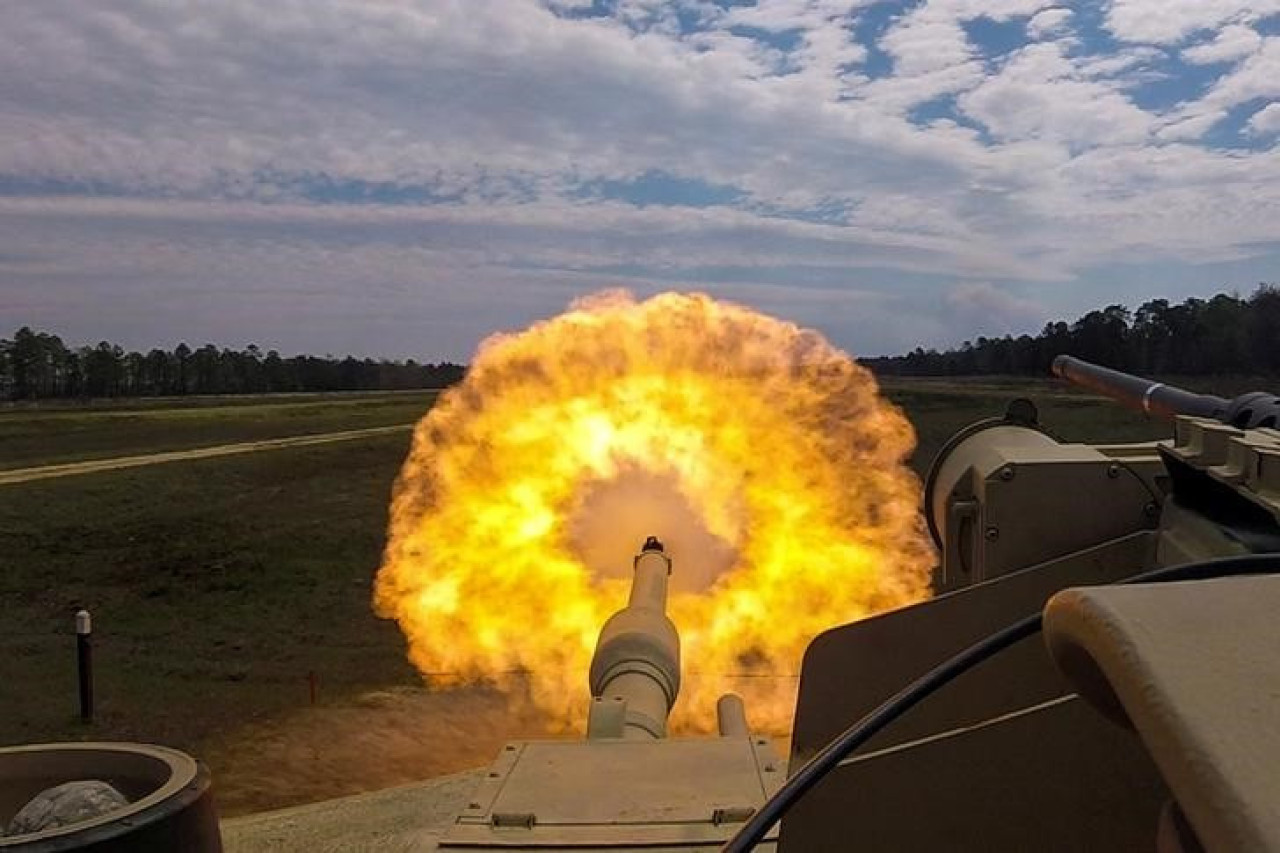 Guerra Rusia-Ucrania; tanques de guerra. Foto: Reuters.