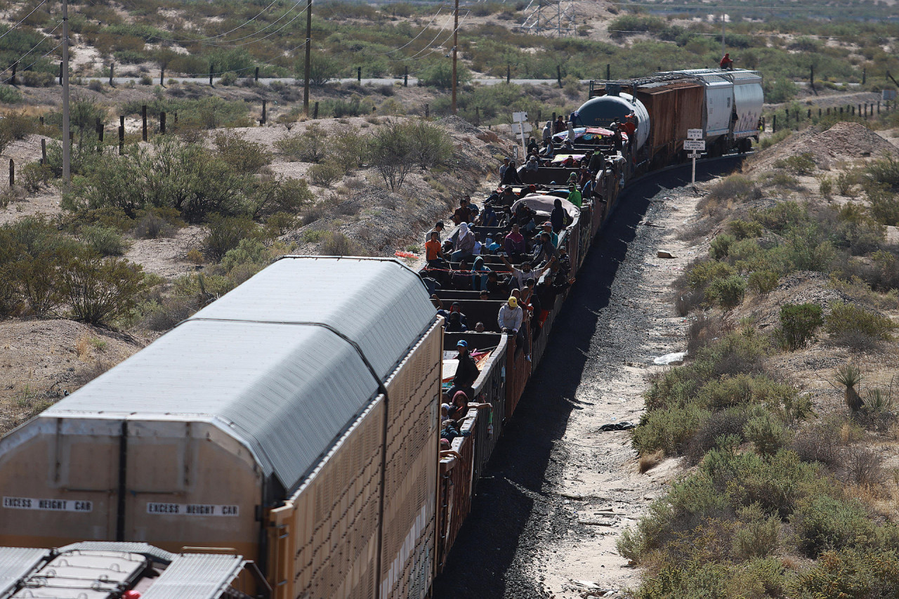 Crisis migratoria: miles de personas en los trenes de México para llegar a EEUU. EFE