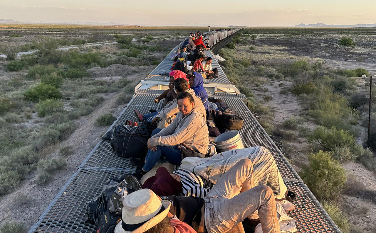 Crisis migratoria: miles de personas en los trenes de México para llegar a EEUU. EFE