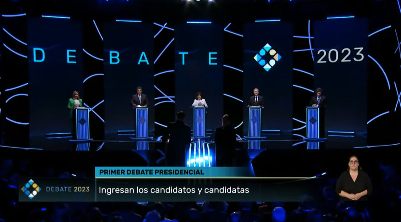 Debate presidencial 2023, los cinco candidatos. Foto: captura de TV.