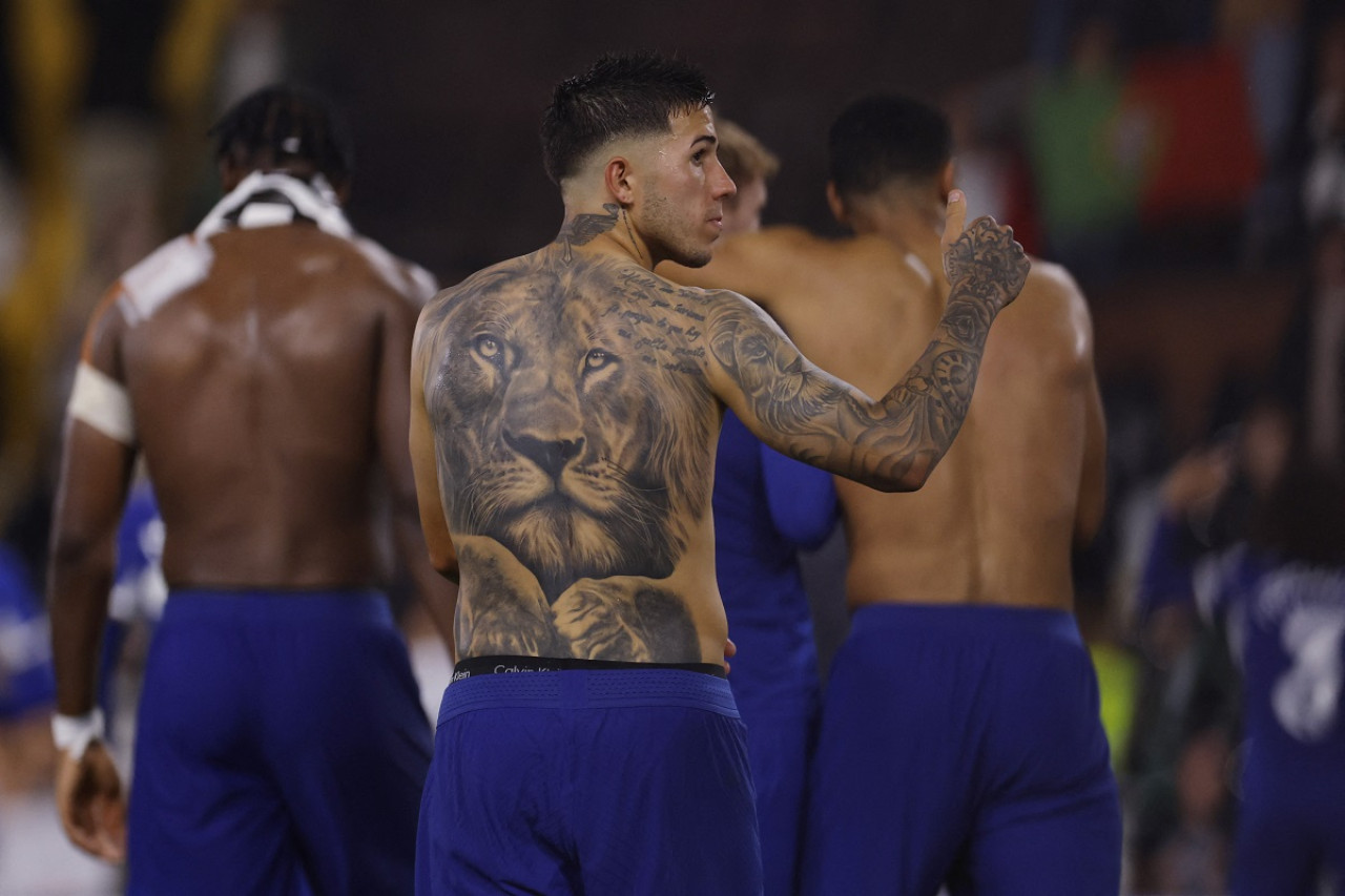 El increíble tatuaje de Enzo Fernández. Foto: Reuters.