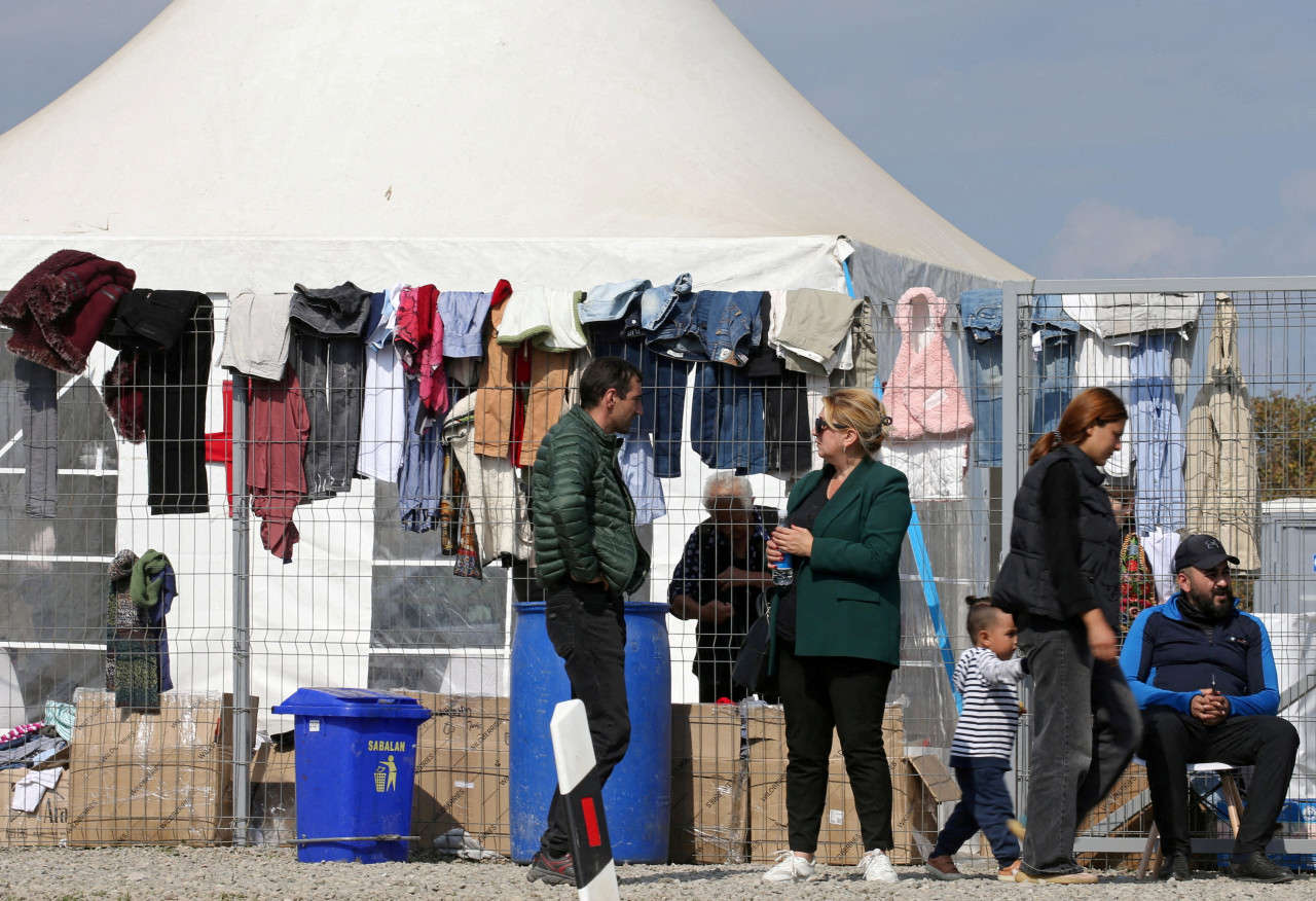 Refugiados de Nagorno Karabaj. Video: Reuters.