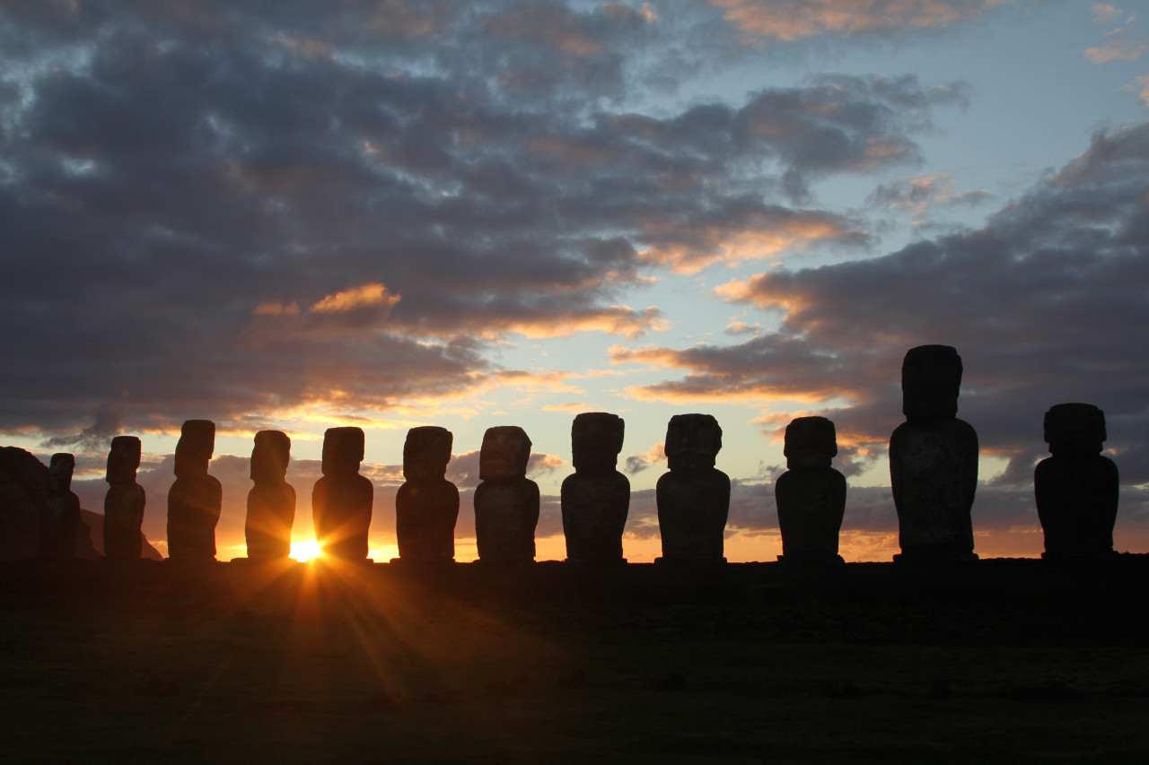 Anakena, Isla de Pascua. Unsplash,