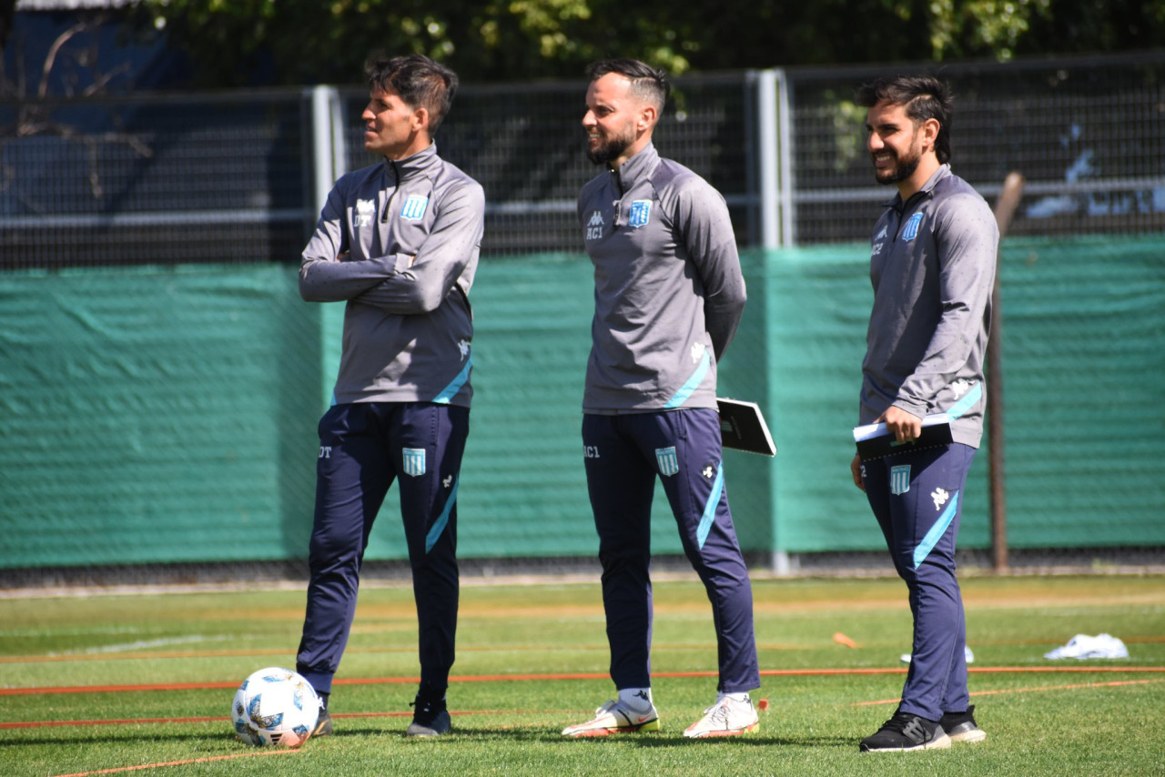 Ezequiel Videla y Sebastián Grazzini en la práctica de Racing. Foto: @RacingClub.