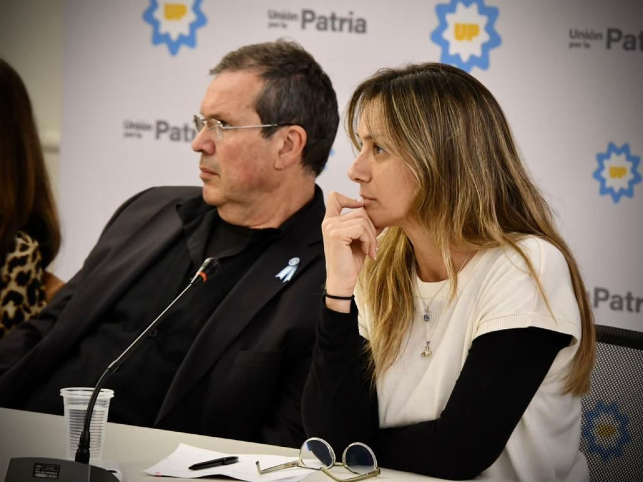 Malena Galmarini y Tristán Bauer en encuentro con personalidades de la cultura. Foto: Prensa.