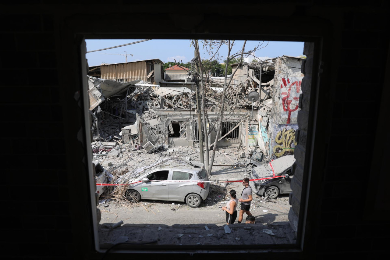Daños en Tel Aviv tras los ataques con cohetes de Hamás. EFE