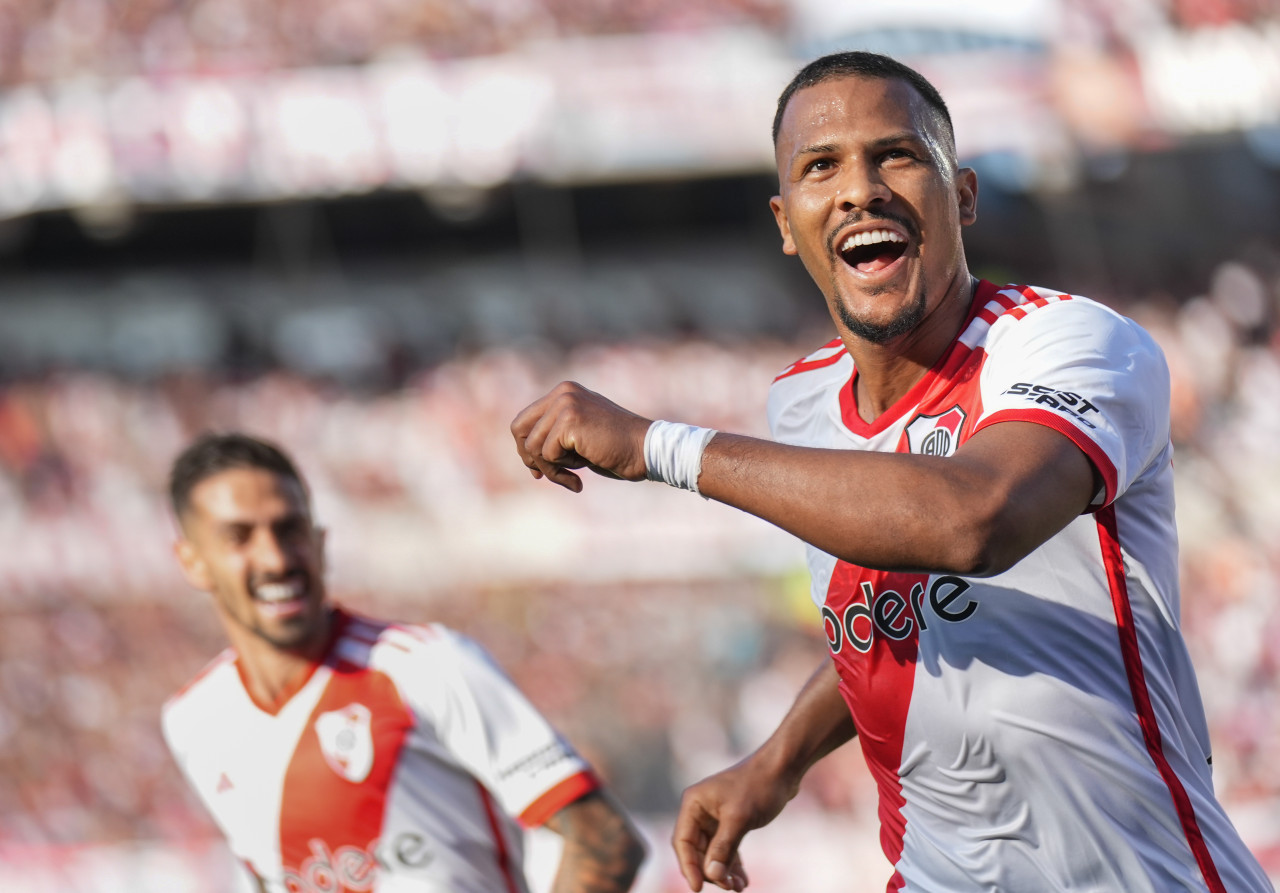 Festejo Salomón Rondón; River Plate vs. Talleres de Córdoba. Foto: NA.