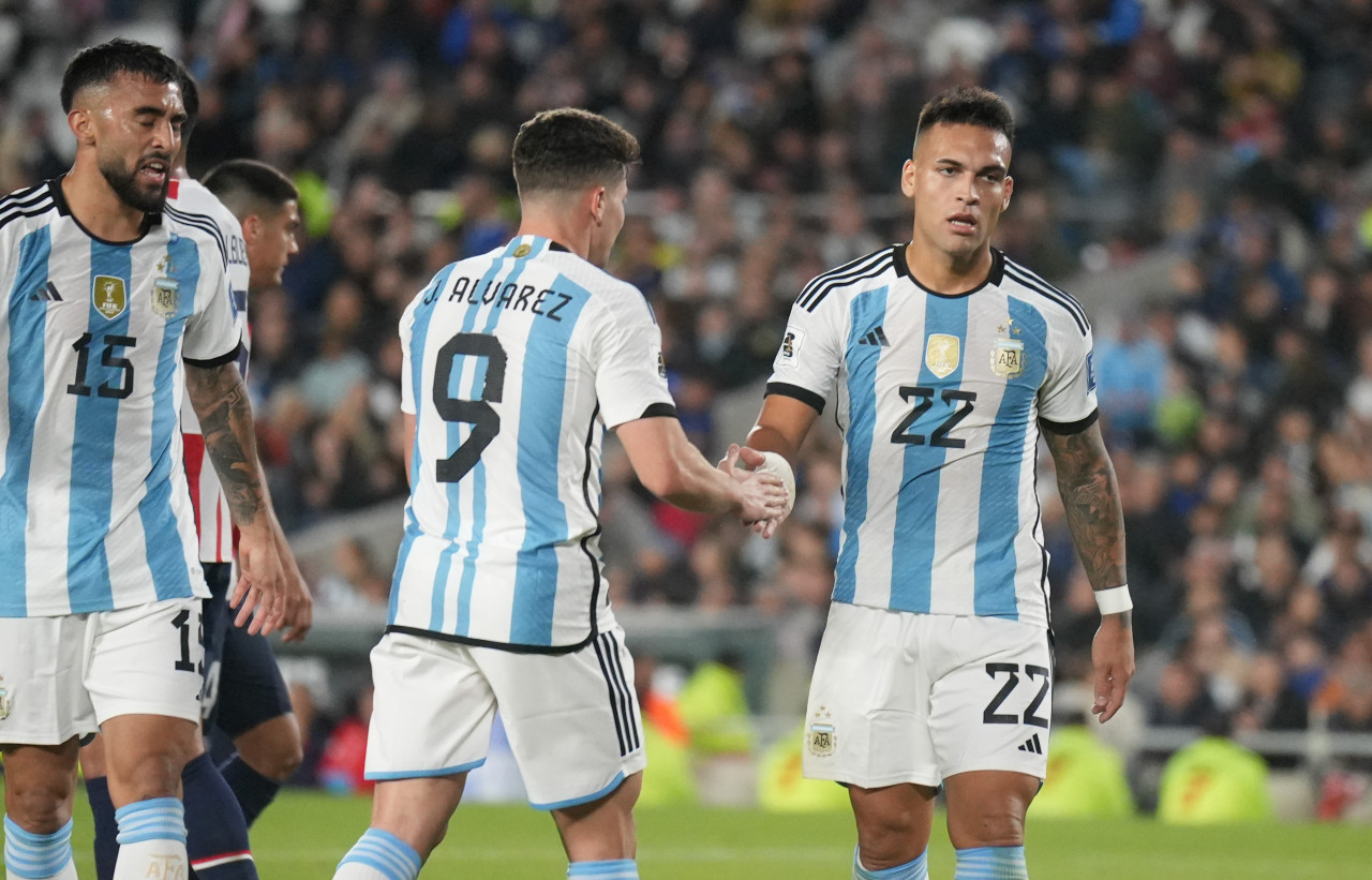 Nico González, Julián Álvarez y Lautaro Martínez; Argentina vs Paraguay. Foto: NA.