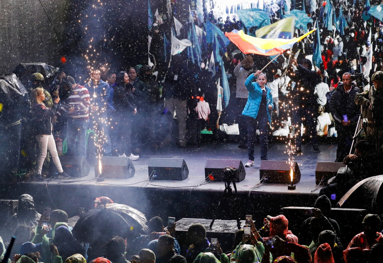 Luisa González cerró su campaña en Quito. Foto: Reuters.