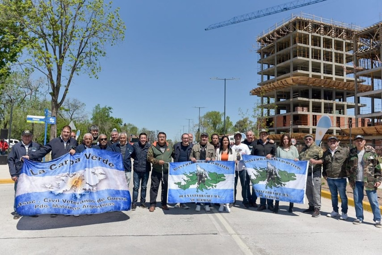 Recorrida por la nueva Av. Héroes de Malvinas en Pablo Nogués. Foto: Prensa.