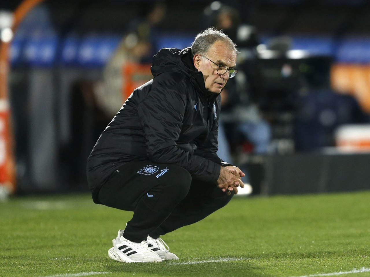 Marcelo Bielsa se ganó el respeto de un referente charrúa. Foto: Reuters.