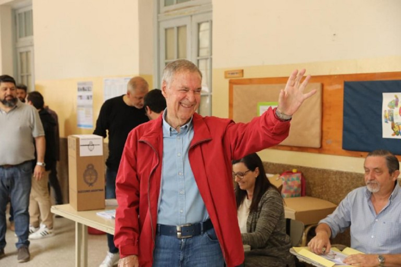 Juan Schiaretti emitió su voto. Foto: NA.