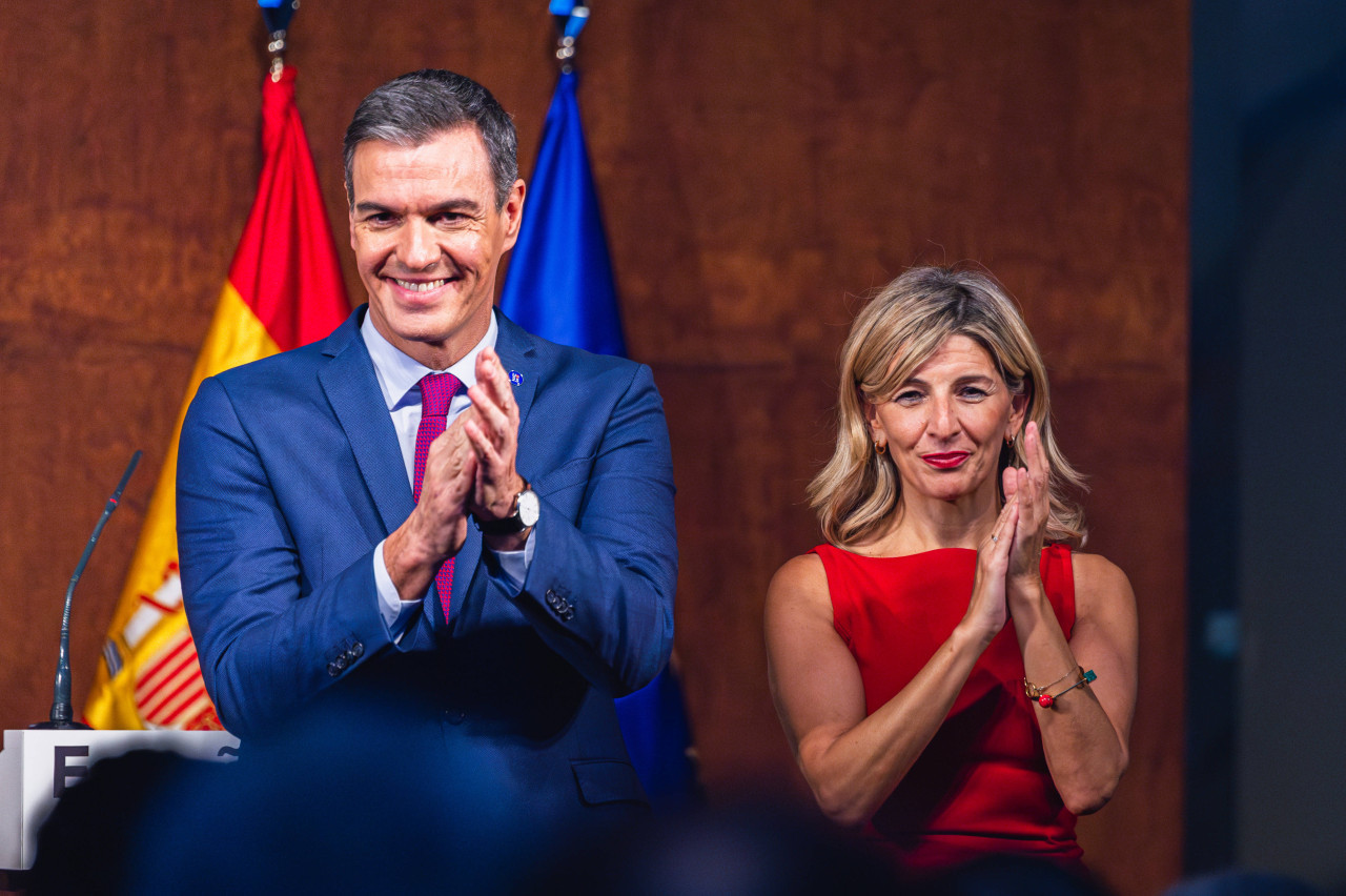 Pedro Sánchez y la líder de Sumar, Yolanda Díaz. Foto: Reuters.