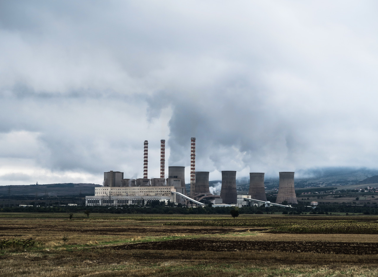 Contaminación que produce energía. Foto: Unsplash