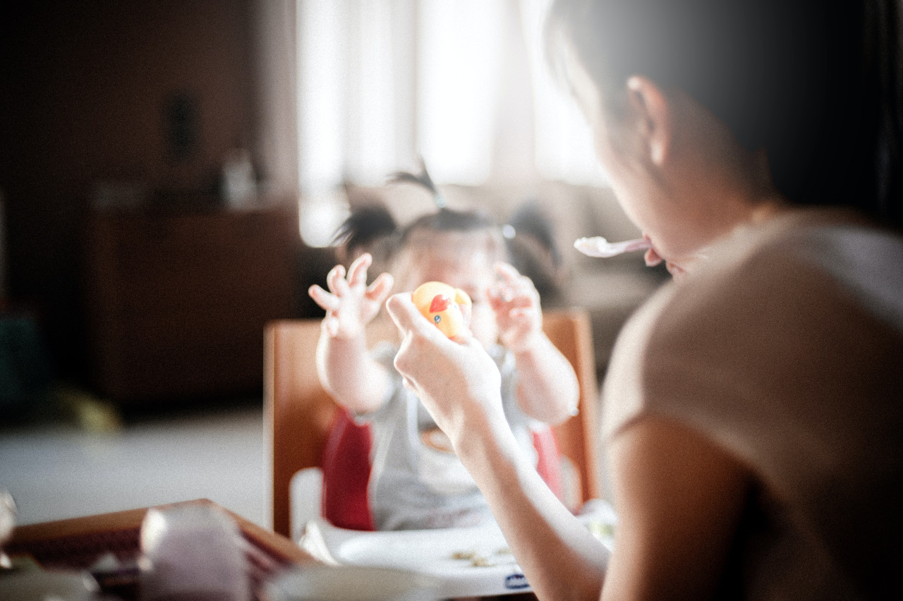 Según los habitantes de Hong Kong, la suma apenas alcanza para pagar un mes de alquiler. Foto: Unsplash.