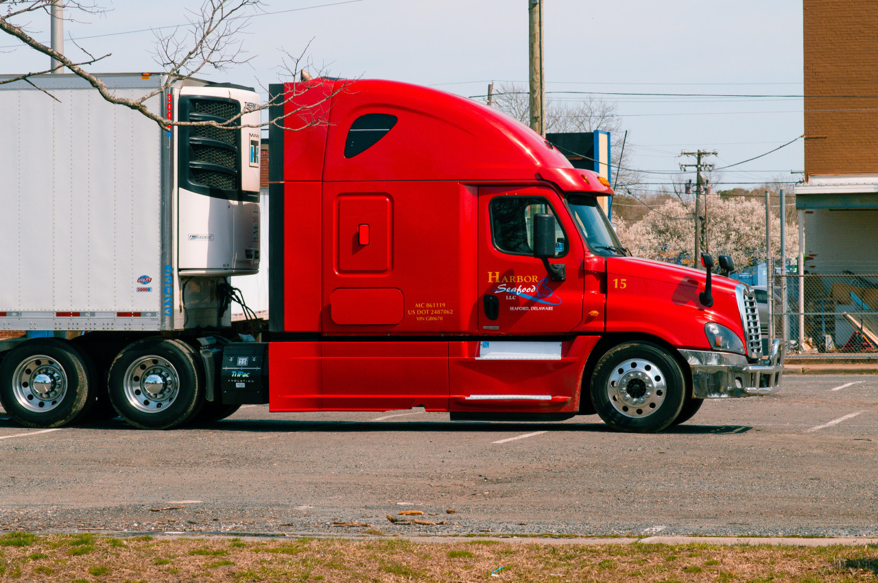 Transporte de alimentos. Foto Unsplash.