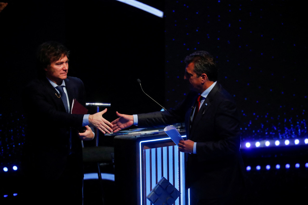 Javier Milei y Sergio Massa, candidatos a presidente. Foto: Reuters