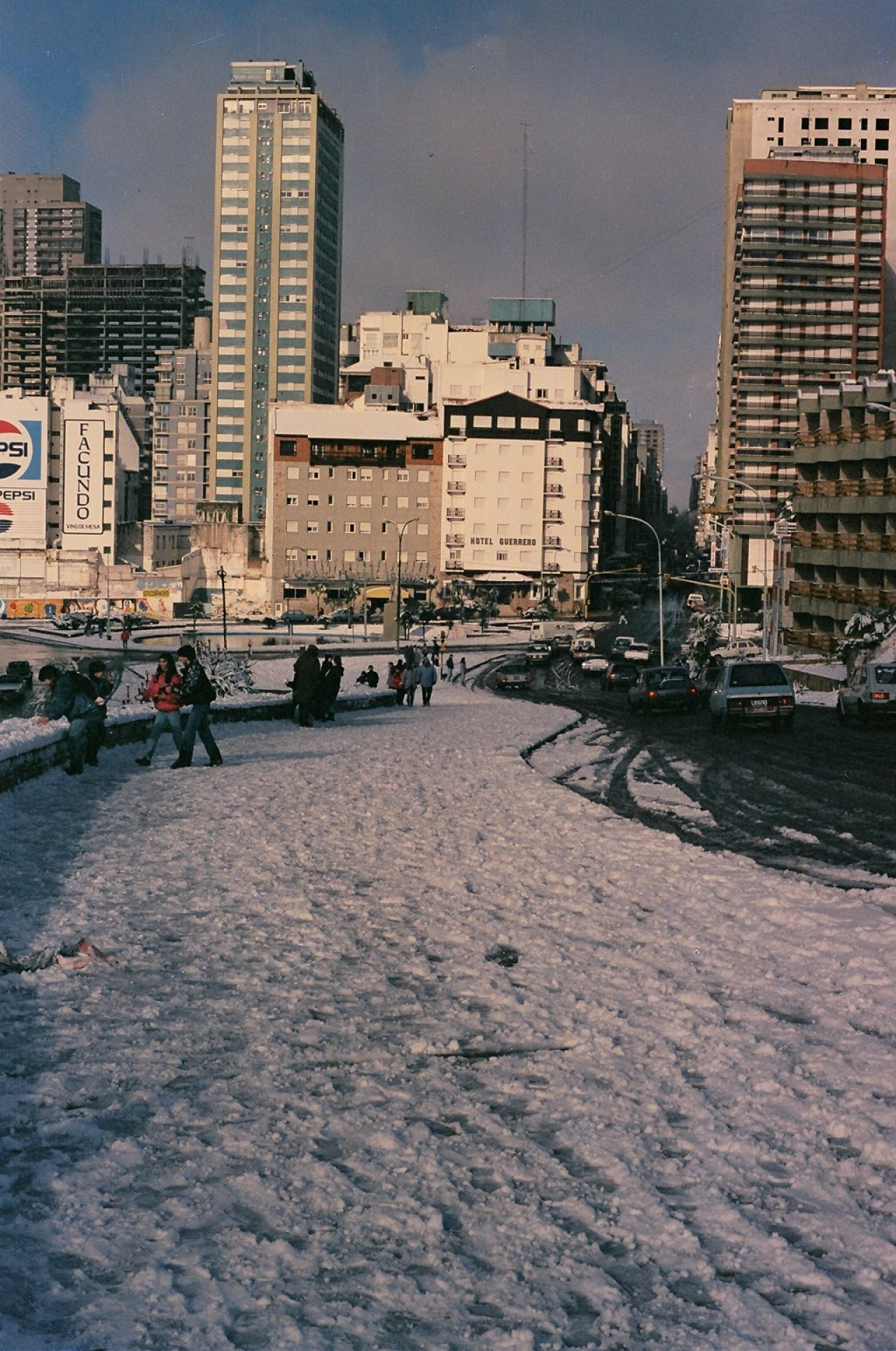 Mar del Plata, 1991. Foto: @agusdalto