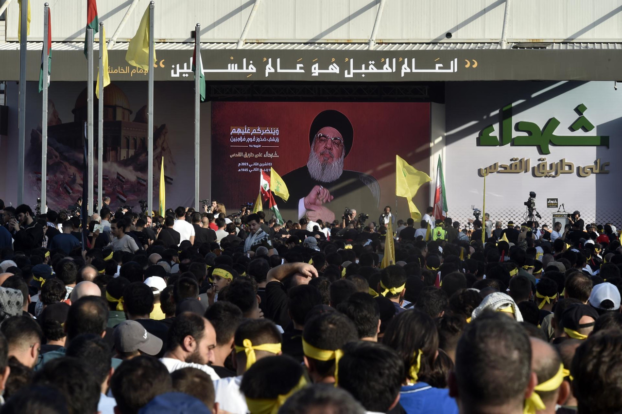 El líder del grupo libanés Hezbollah, Hasán Nasrala, durante su discurso. Foto: EFE.