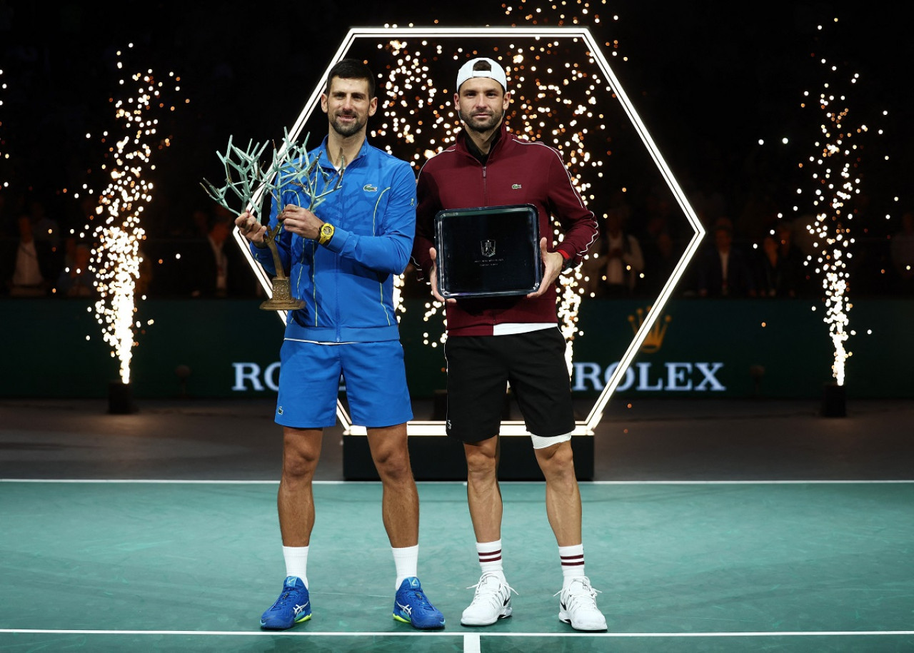 Novak Djokovic y Grigor Dimitrov, finalistas del Masters 1000 de París. Foto: Reuters.