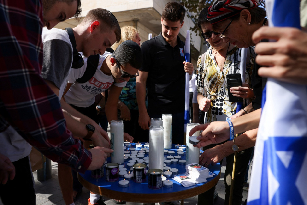 Manifestaciones israelíes a un mes del ataque terrorista de Hamas. Foto: Reuters.