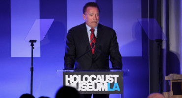 Premio a Schwarzenegger por su lucha contra el antisemitismo. Foto: Reuters.
