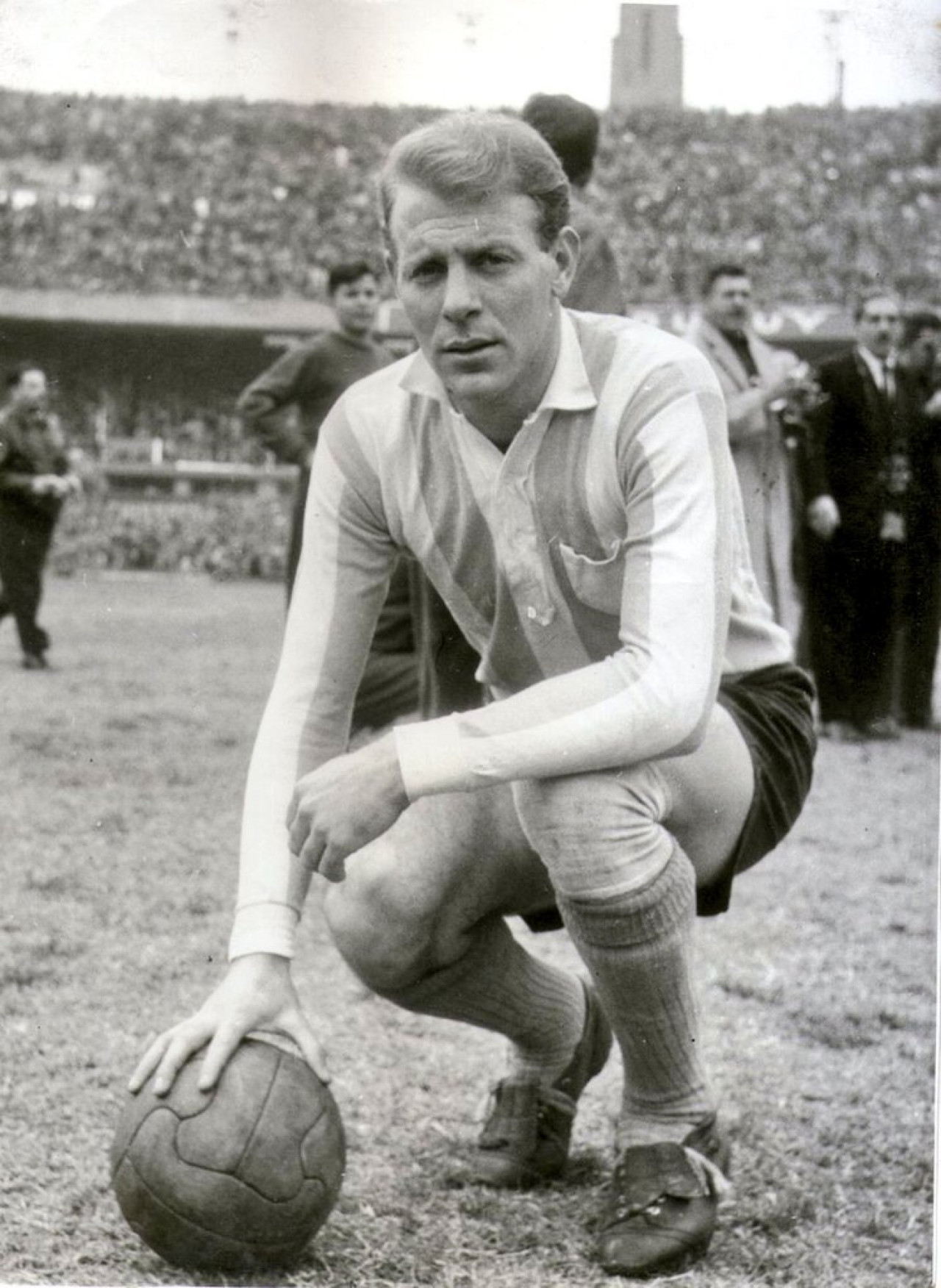 Federico Sacchi vistiendo la camiseta de Racing Club.