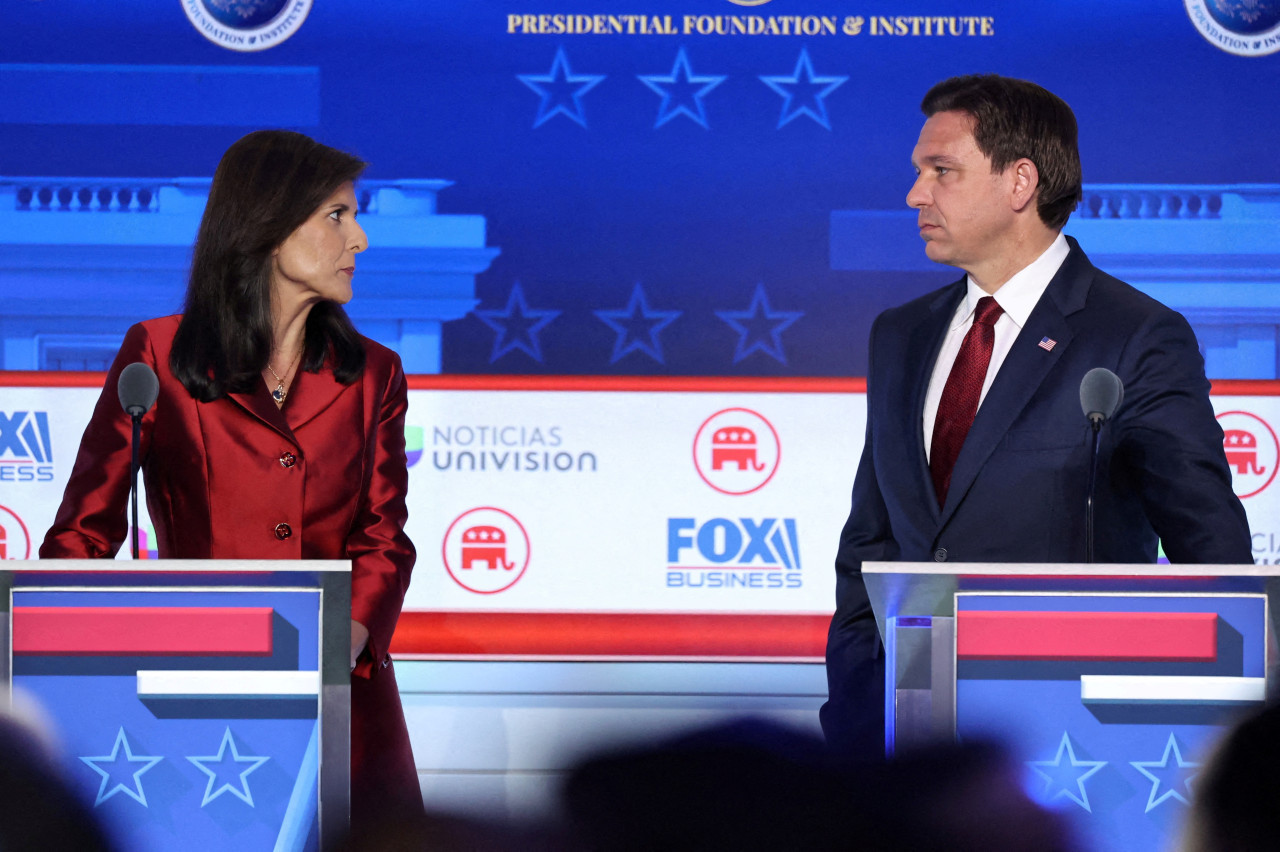 Nikki Haley y Ron DeSantis, candidatos republicanos. Foto: REUTERS.