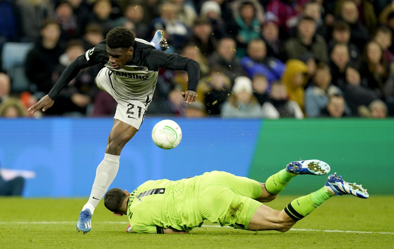 Dibu Martínez, Aston Villa. Foto: EFE