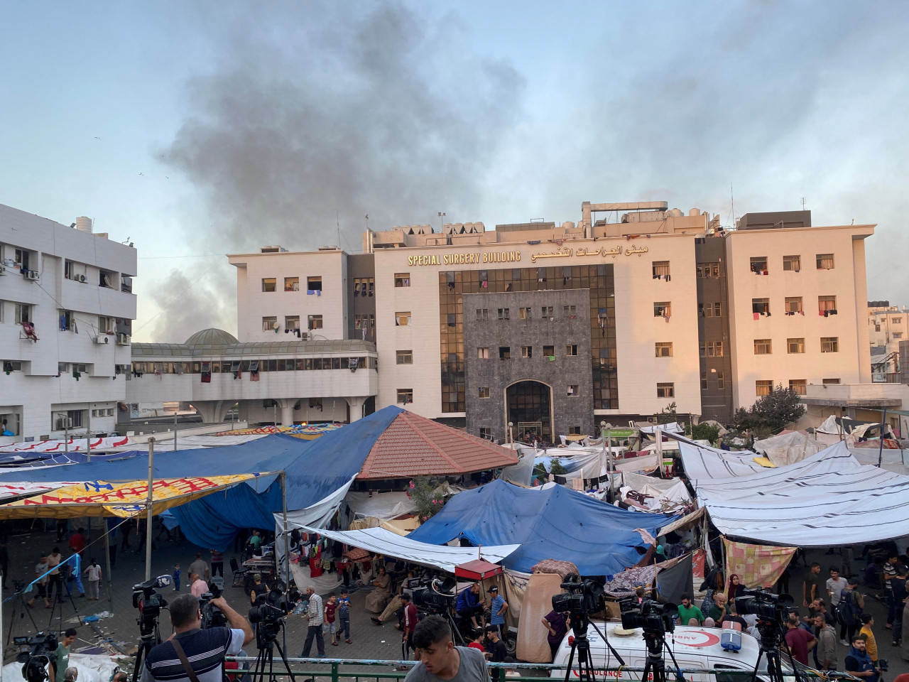 El hospital Al Shifa es el principal de la Franja de Gaza. Foto: Reuters