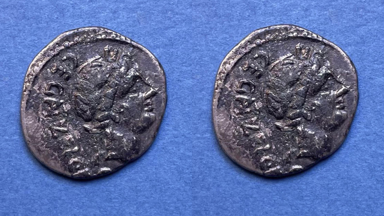 Las monedas encontradas en Claterna. Foto: EFE