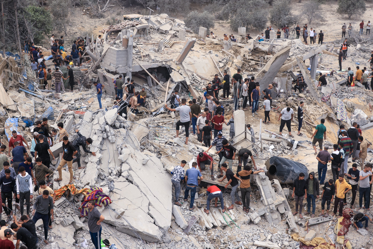 Aviones de combate israelíes atacaron "infraestructuras terroristas" en Siria luego de disparos desde las zonas bombardeadas hacia la región. Télam