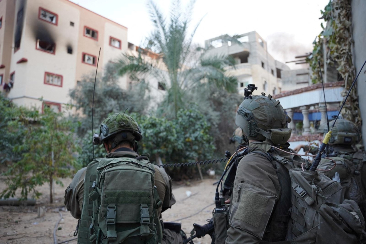 Asedio israelí al Hospital Al Shifa. Foto: Reuters.