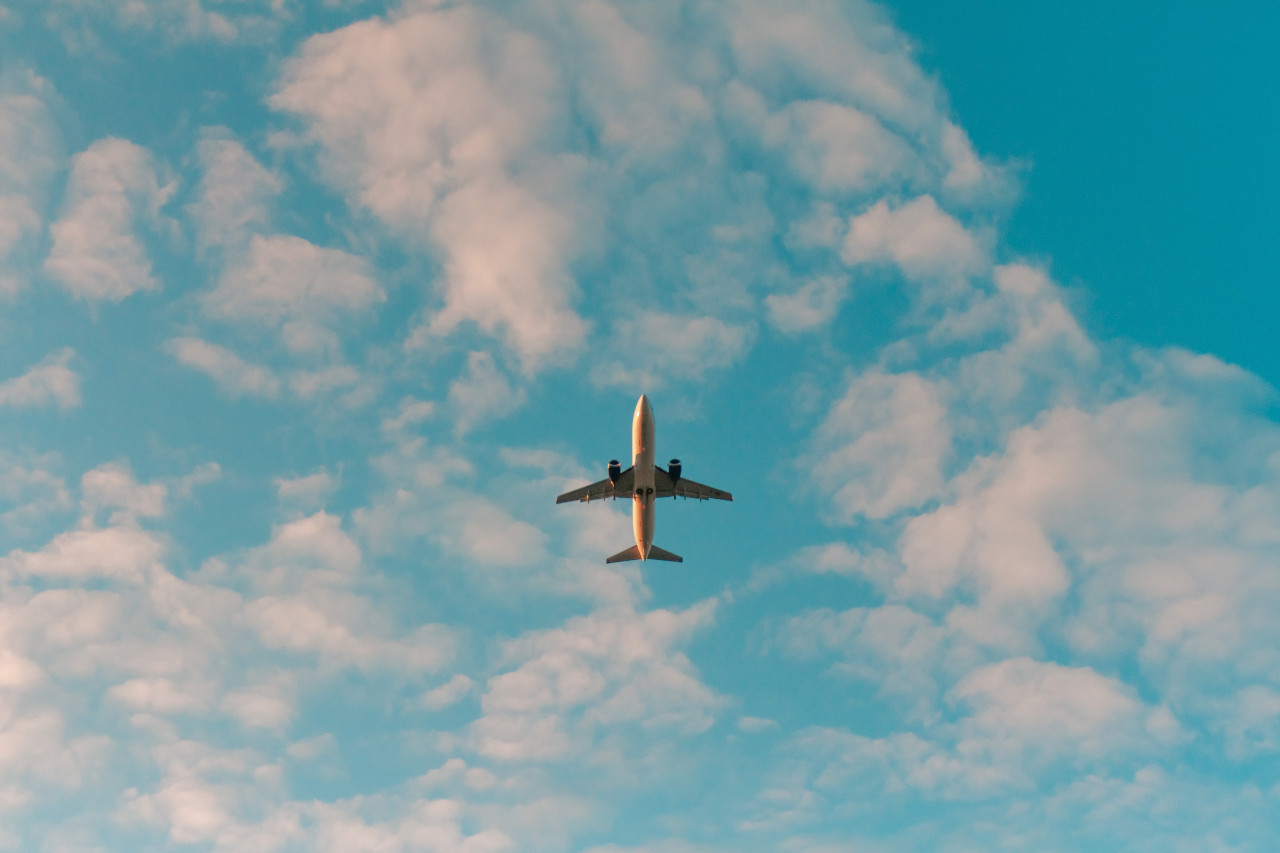 La aerofobia es el miedo a viajar en avión. Foto Unsplash.