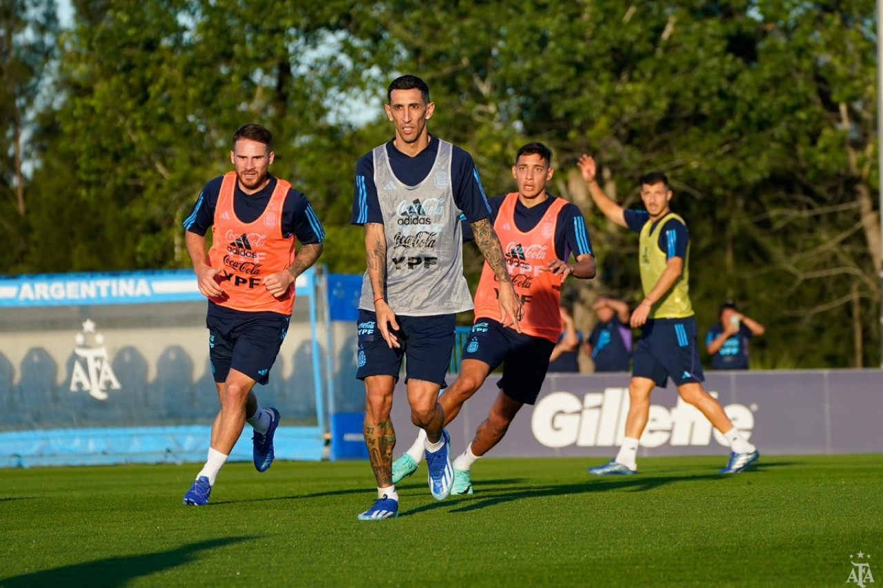 Ángel Di María sería titular ante Brasil. Foto: X @Argentina.