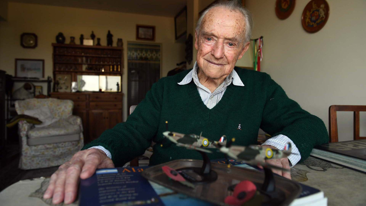 Fue aviador en la Segunda Guerra Mundial. Foto: X